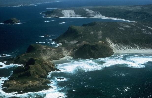 Descubre la belleza natural del Parque Nacional de las Islas del Canal en Estados Unidos.