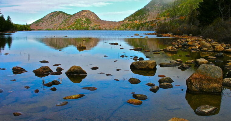 Descubre la belleza natural del Parque Nacional de los Lagos Acadia en Estados Unidos