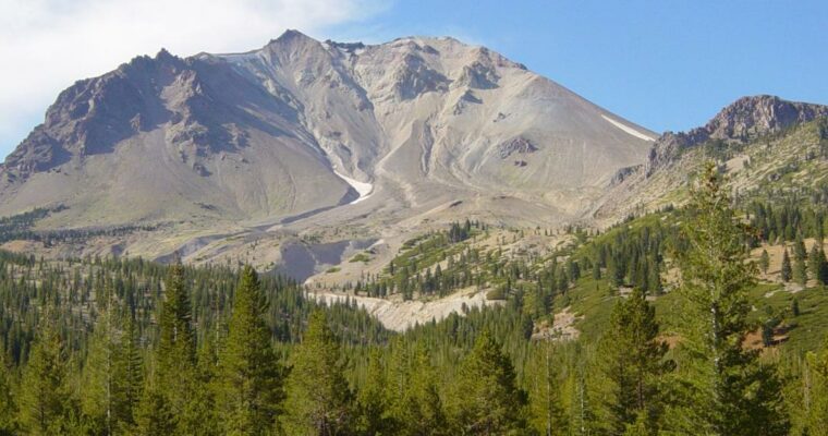 Descubre la maravillosa naturaleza del Parque Nacional de los Volcanes de Lassen en Estados Unidos